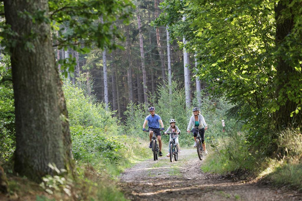 Center Parcs Les Ardennes Hotel Vielsalm Bagian luar foto